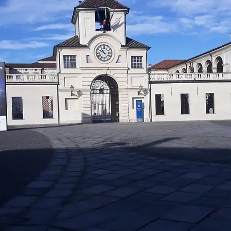 Il Sole Sulla Reggia